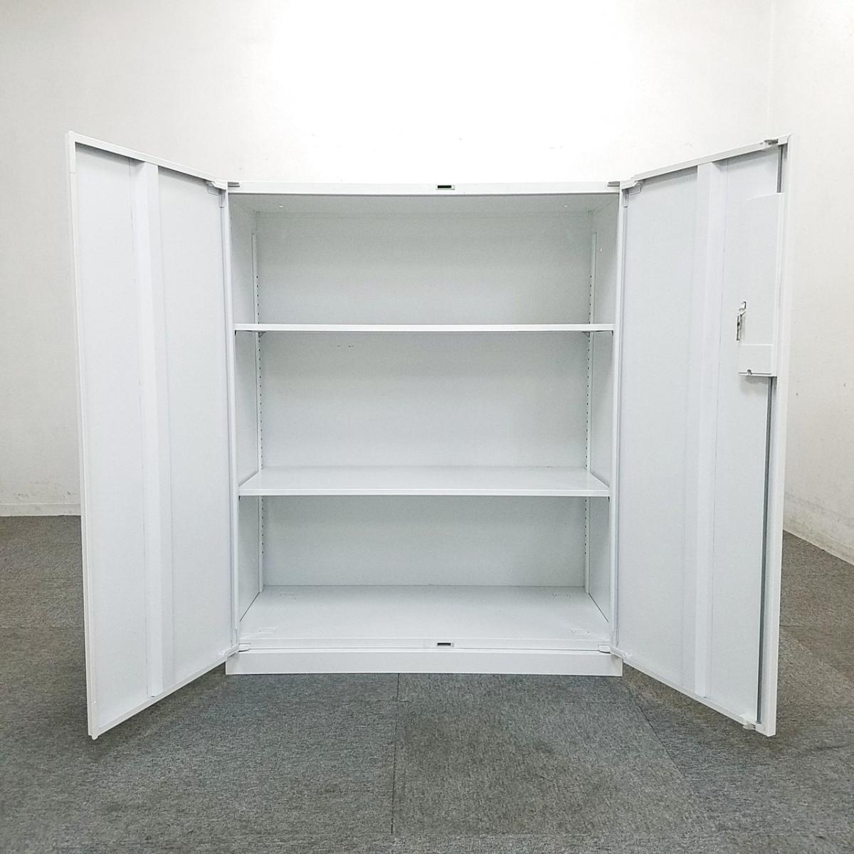 ポンコツさん専用  ウチダ スチール書庫 両開き キャビネット  ベース、天板付 ウチダ（UCHIDA) ローキャビネット／両開き 一覧 - 中古オフィス