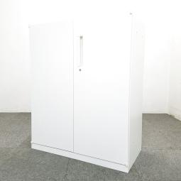 【オフィスで大人気のホワイトカラー！　A4ファイルも楽々収納の両開き書庫！】■ウチダ(UCHIDA）製　HSシリーズ　両開き　ローキャビネット　W900×D450×H1120㎜　■ホワイト　■天板：無し　■シリンダー錠