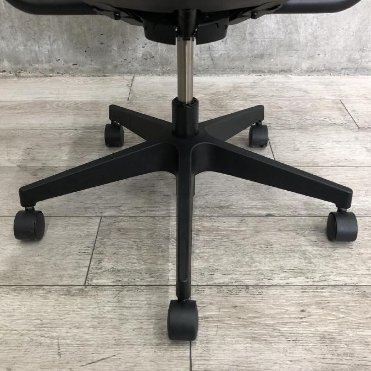オリバックチェア　中古　ブラック オカムラ シルフィーチェア ハイバック ブラック | 中古オフィス