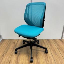 【遠方倉庫在庫品！】大人気シルフィーチェア！今ならロットで提案可能です！
■オカムラ/シルフィー メッシュ/ブルーグリーン
