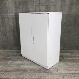 【オフィスの定番！大きく開いて見やすい両開き書庫！】■イトーキ（ITOKI）製　シンラインシリーズ (THIN LINE)　両開き書庫　ローキャビネット　■ホワイト　■シリンダー錠　■天板付き