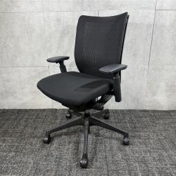 【☆肘付ヴィスコンテチェア1脚入荷☆】■オカムラ製　ヴィスコンテチェア　ローバック　ブラック　肘付　昇降機能のみ　中古　博多　天神　九州最大級　オフィスバスターズ