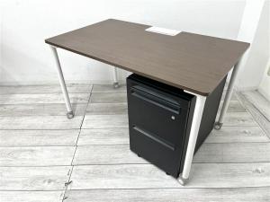 【セット商品】【人員増加の際に便利！デスクワゴンのセット！】■イトーキ（ITOKI）製　アクティブフィールド（Active Field）　ワークテーブル　パーソナルテーブル　W1200×D700㎜　■キャスター付き　■天板：木目ブラウン/脚：ホワイト  ■プラス/ジェネラシリーズ　■ブラック　■シリンダー錠  ※セット商品のため配送料要相談