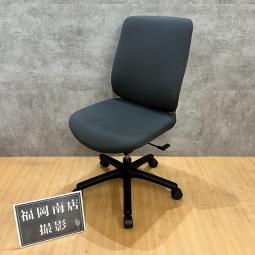 【南】イトーキ製のオフィスチェア【トルテチェア】が入荷しました！　＊福岡市拠点の「オフィスバスターズ福岡南店」は、福岡はもちろん、岡山・広島エリアにも対応しています。中古オフィス家具・チェア・デスク・複合機など一式手配可能。各地に特化した在庫とワンストップ対応で、起業・移転・レイアウト変更にしっかり対応し、岡山・広島でも安心の選択肢をご提供します。＊