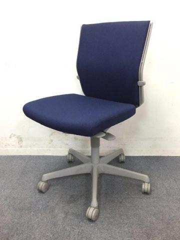 【中古】エスクード  オカムラ（okamura） 肘無ローバックチェア