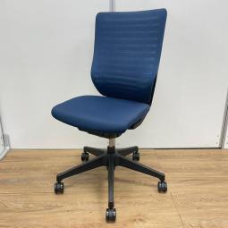 【関西倉庫在庫品】■イトーキ/エピオスメッシュ　肘無ハイバック　■ネイビーブルー　【操作レスな体重感応メカを搭載！！　理想的な座り心地を実現！】