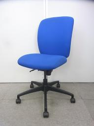 【安定感抜群！海外一流メーカー製のナイスなデスクチェア】■スチールケース(Steel case)製　■アプト(apt)チェア　■ブルー　■肘無〈愛知(名古屋)・岐阜・三重・静岡・福井〉