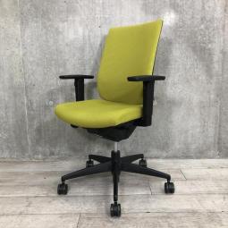 【オフィスの王道!】【納得の座り心地!魔法のように売れ続けている定番のオフィスチェア!】■コクヨ(KOKUYO)製 ウィザード2(wizard2)チェア 肘付き ハイバック ■可動肘/ランバー付 ■オリーブグリーン×ブラックシェル