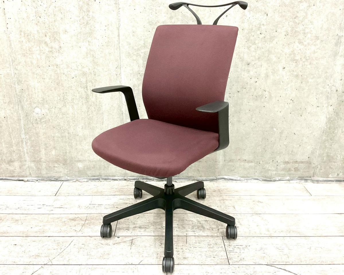 【在庫入替セール品】【ワークスタイルにフィットする、座る人を選ばないマルチパーパスシーティング】■オカムラ（okamura）　オムネス（omnes）チェア　肘付き　ローバック　■固定肘　■ハンガー付き　■レッド【弊社使用欄：A01011634  K】
                        オムネス
                                    中古
            