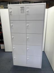 【外部倉庫在庫品】希少な10人用ロッカー！靴入れやカバンの収納としても使用可能！
■オカムラ/FZ/ホワイト　ダイヤル錠ロッカー　10人用パーソナルロッカー【AO】【TOGS】