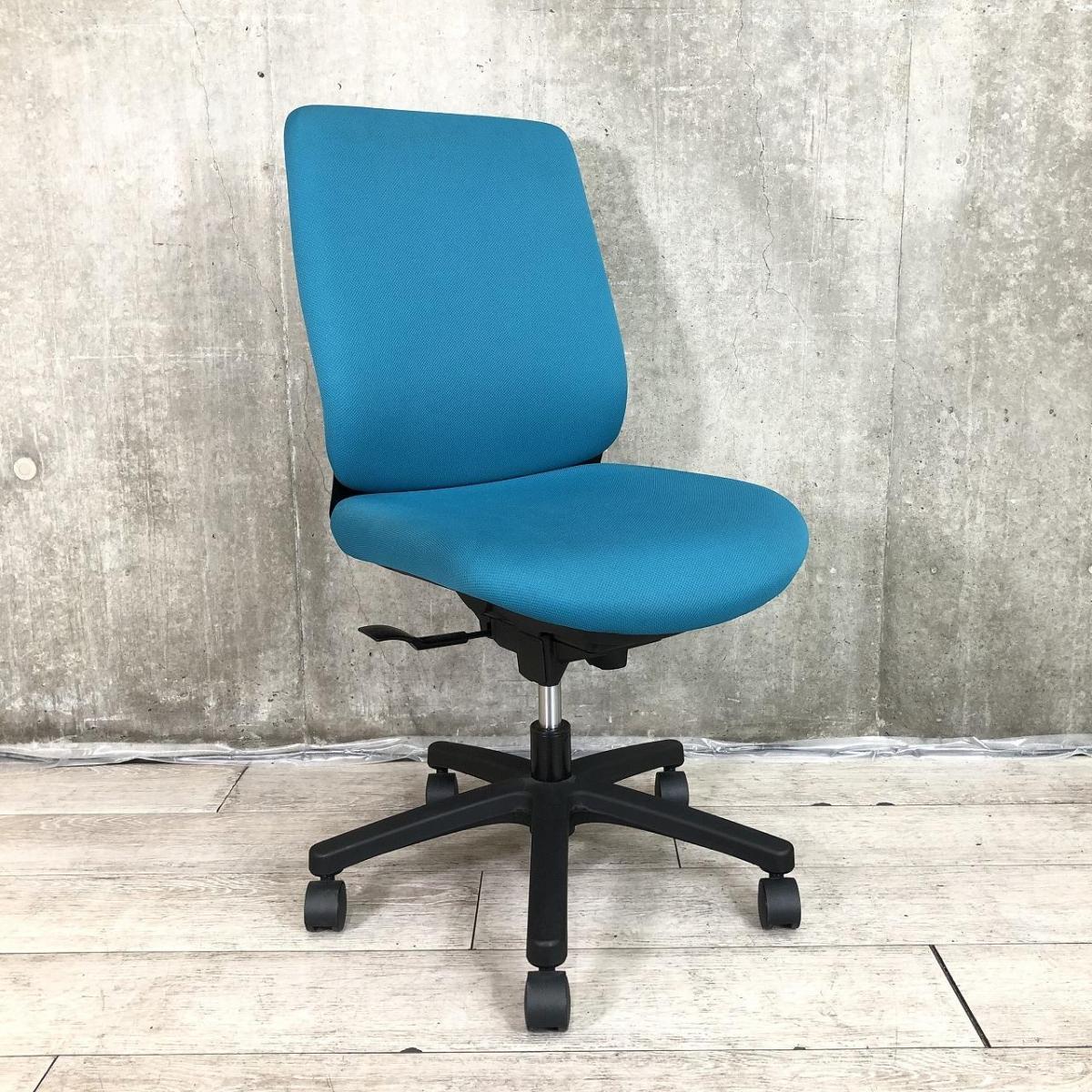 【美しさが際立つシンプルデザイン！コンパクトに使えて優しい使い心地！】■イトーキ（ITOKI）製　トルテアール（R）チェア　肘無ローバック　■プルシアンブルー×ブラックフレーム　【弊社使用欄：A01015294  K】
                        トルテR
                                    中古
            