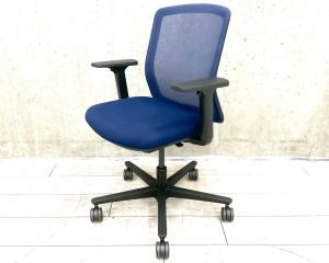 【在庫入替セール品】【背面メッシュのローコストチェア!】■ウチダ(UCHIDA)製 カリッサ2(Carissa2) 肘付き ローバック 背面メッシュ ■可動肘 ■ブルー × ブラックシェル 【弊社使用欄:A01025924 K】