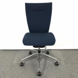 【在庫入替セール品！（本在庫限定価格）】☆操作レスで着座者の体重に応じてロッキングの反力が調整される体重感応メカを採用！　■イトーキ　コセールチェア　ネイビーブルー　■【ワンランク上のデスクワークと座り心地へ！】【ITOKI　Coser】