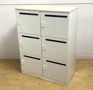 【フリーアドレス化の相棒！個人の荷物を収納可能なダイヤル錠式の6人用ロッカーが入荷！】■コクヨ（KOKUYO）製　イノン（iNON）シリーズ　６人用パーソナルロッカー　■投函口付　■ダイヤル錠　■ホワイト/天板：木目ナチュラル