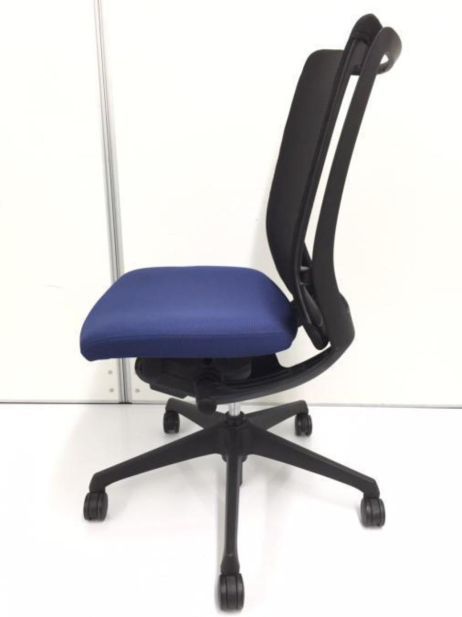 モコモコさん専用 オカムラ Okamura ヴィスコンテ 中古】ヴィスコンテチェア オカムラ/okamura 肘無ローバック