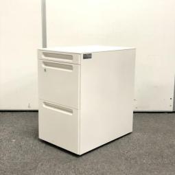 【在庫入替セール】【1台限定】【フリーアドレスデスクや平机のお供に！】■クロガネ製　3段ワゴン　フリアド用ワゴン　H650㎜　■シリンダー錠　■ホワイト　【収納力抜群の3段ワゴン】