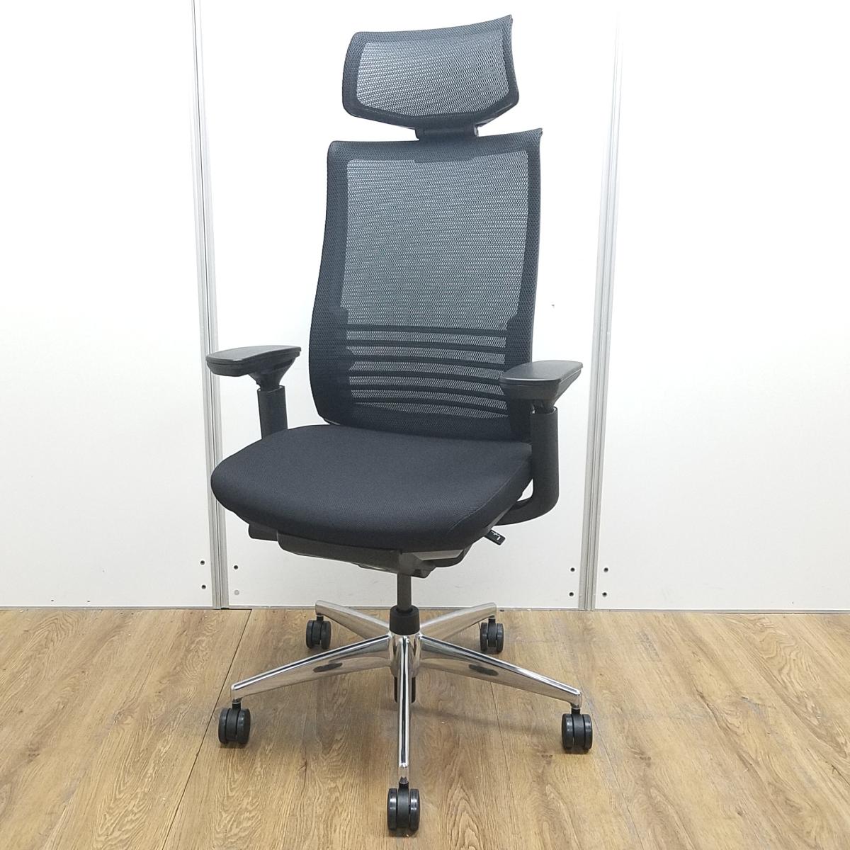 コクヨ製　ベゼル　ブラック　ブラックフレーム　ポリッシュ脚　クランクスライドアーム※可動肘　ランバーサポート　ヘッドレスト　肘付きハイバックチェア！！
                        ベゼル アルミポリッシュ
                                    中古
            