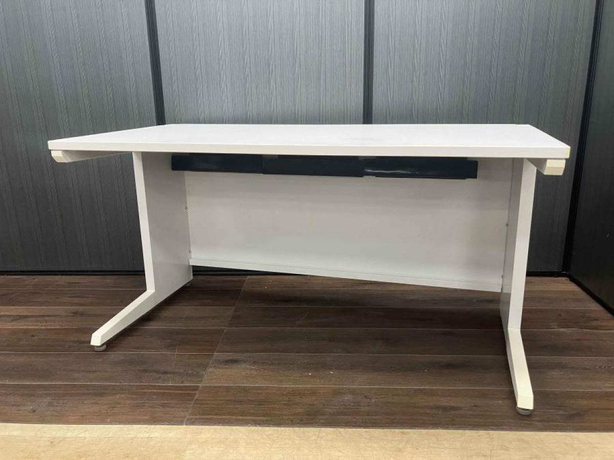 【在庫入れ替えSALE】オカムラ製アドバンスシリーズ【薄い引き出し無しタイプとなります。】平机・上長用としても使用可能
〈岐阜・愛知・三重・静岡・福井〉
                        アドバンス
                                    中古
            