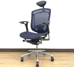 ★人気のヘッドレスト付タイプ入荷！【人間工学に基づいた快適な座り心地！】■オカムラ　コンテッサチェア　可動肘付　ダークブルー　小型ヘッドレスト付　ポリッシュ　■【世界で認められた革新的タスクチェア！】【Okamura　Contessa】