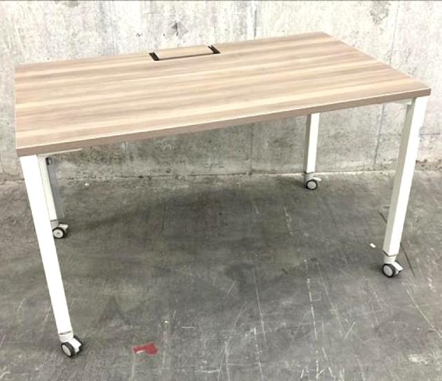 【★今がチャンス！オシャレなデスクがお買い得！】■オカムラ　アプションフリーシリーズ　ワークデスク　W1200×D700×H720mm　プライズウッドミディアム【okamura　Aption Free】【ABW】