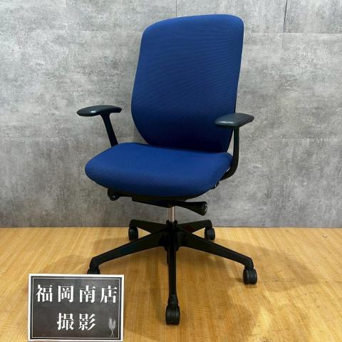 ★残り1脚/在庫入替セール★オカムラの人気オフィスチェア【シルフィー/固定肘付き】が入荷しました！　＊福岡市で、中古オフィス用品・オフィス家具をお探しなら「オフィスバスターズ福岡南店」へ＊
