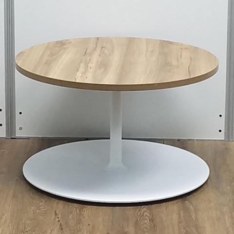 ★【21年度製】コクヨ製　フランカ(Franka)　ナチュラルオーク　ローテーブル　W750xD750xH450サイズ　単柱ホワイト脚　スタイリッシュなカフェ風の空間を演出！　オシャレな木目デザイン！　丸テーブル！！