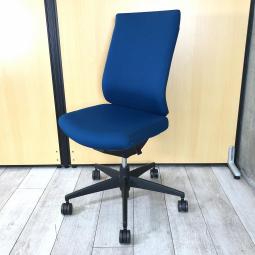 【ロングセラー商品！納得の座り心地！魔法のように売れ続けている定番のオフィスチェア！】■コクヨ（KOKUYO）製　ウィザード3（wizard）チェア　肘無ハイバック　■色：プルシアンブルー×ブラックシェル×ブラック樹脂脚