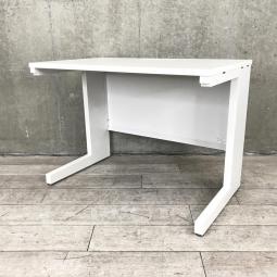 【在庫入替セール品！】【コンパクトな幅の定番デスク！ホワイトカラーで清潔感と開放感！】■平机　W1000×D600mm　引き出しなし　配線：Sタイプ　色：オフホワイト/内田洋行/スカエナ