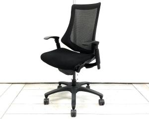 【8/27入荷！】【オールブラックの人気メッシュチェア！】イトーキ(ITOKI)　エフ　可動肘付　ブラック