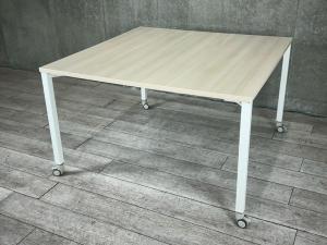【希少なコンパクトサイズのテーブル！　オシャレなデザインでオフィスを快適に！】■オカムラ(okamura)　■アプションフリー(aption Free)　■ナチュラル　■配線カバー無し　■W1200