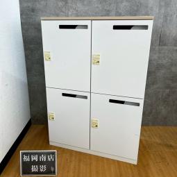 【南】コクヨの6人用のパーソナルロッカー【エディアシリーズ】が入荷しました！ 　＊福岡市で中古オフィス家具をお探しなら、オフィスバスターズ福岡南店へ！
福岡市南区を拠点に、デスク・チェア・書庫・複合機など中古オフィス家具を一式ご提供。福岡市内のオフィス移転や起業、レイアウト変更もワンストップでサポートします。＊