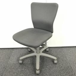 【在庫入替セール品】【スタンダードなデザインと快適な座り心地！オフィスの大定番チェア！】■オカムラ(okamura)製　カロッツァチェア　ローバック　■グレー　【人間工学に基づいた快適シーティング！】【T8】