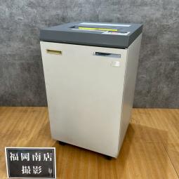 明光商会製のシュレッダー【IDシリーズ/ID431CP】が入荷しました！＊福岡市で中古オフィス家具をお探しなら、オフィスバスターズ福岡南店へ！
福岡市南区を拠点に、デスク・チェア・書庫・複合機など中古オフィス家具を一式ご提供。福岡市内のオフィス移転や起業、レイアウト変更もワンストップでサポートします。＊