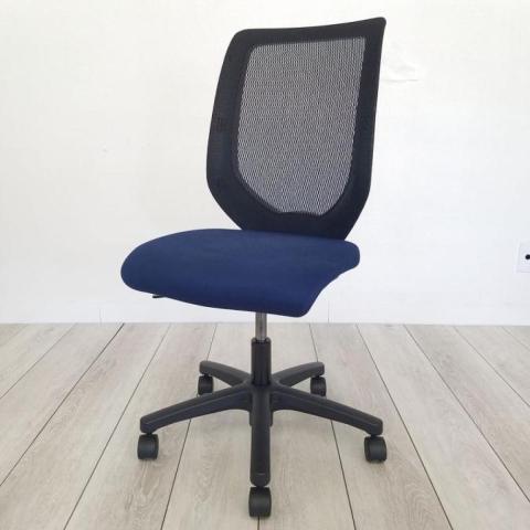 イトーキ製の現行チェア入荷！中古　オフィスチェア　OAチェア　事務椅子　メッシュ　テレワーク用　リモートワーク　コルト　colt【K8】