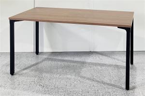 【シンプルでスタイリッシュな定番テーブル！4人程度の使用に最適！】■プラス（PLUS）製　ロンナ（ronna）テーブル　ミーティングテーブル　会議テーブル　■W1500×D750×H720㎜　■天板：木目ダーク（ピュアウォルナット色）　4本脚：ブラック