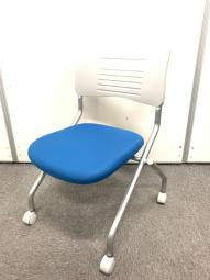 【西】【井上金庫製の折り畳みチェア】【井上金庫/ネスティングタイプ】が大量入荷しました！　＊福岡市で、中古オフィス用品・オフィス家具をお探しなら「オフィスバスターズ福岡南店」へ＊福岡でのオフィス用品一式ご手配可能！【福岡オフィス家具】【福岡中古家具】【中古事務什器】【中古チェア】【中古椅子】