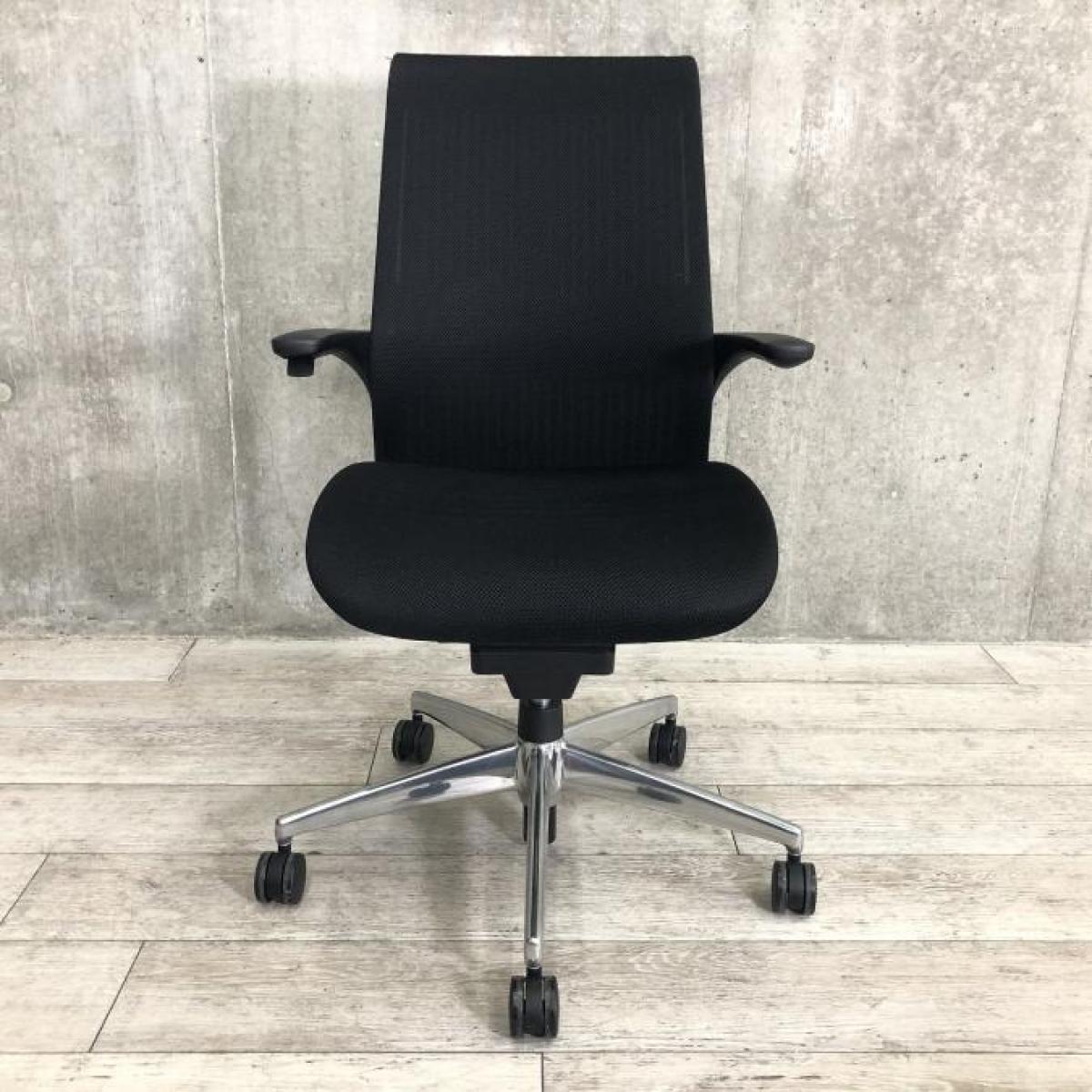 【中古】M4 アルミ CRS-G2201B コクヨ/KOKUYO 肘付ハイバックチェア 538344 - 中古オフィス家具ならオフィスバスターズ