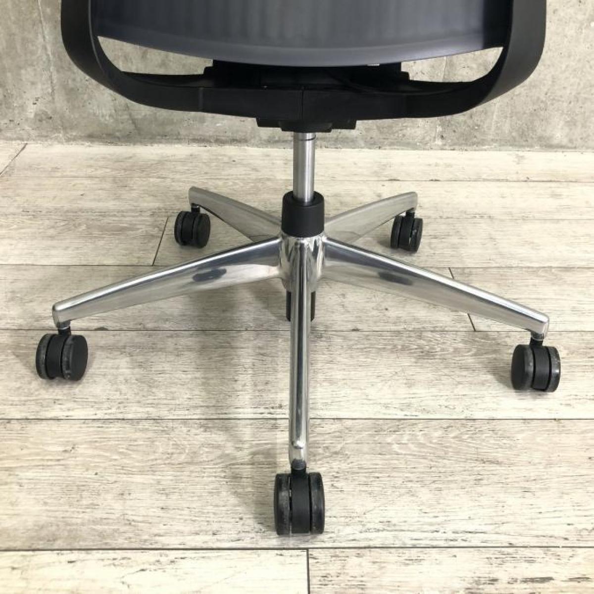 【中古】M4 アルミ CRS-G2201B コクヨ/KOKUYO 肘付ハイバックチェア 538344 - 中古オフィス家具ならオフィスバスターズ