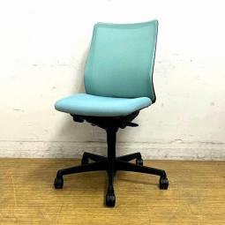 【在庫入替セール】【ロット入荷】オカムラ　フルーエント 　肘無し・ローバックモデル　背メッシュタイプ　クロス：セージ　フレーム：ブラック【愛知・名古屋・豊田・静岡・浜松】