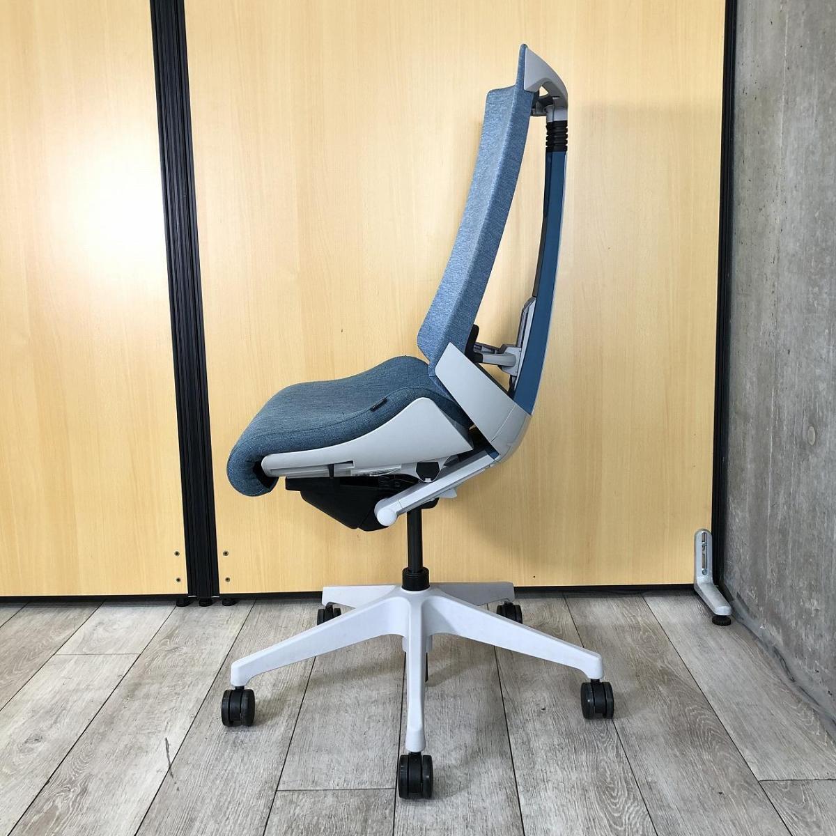 イトーキ アクトチェア ハイバック メッシュ ランバー無 可動肘 アルミ脚 ナイロンキャスター ハンガー無 黒×チョコレートブラウン 1脚（メーカー直 イトーキ アクトチェア ハイバック メッシュ ランバー無 可動肘 樹脂脚