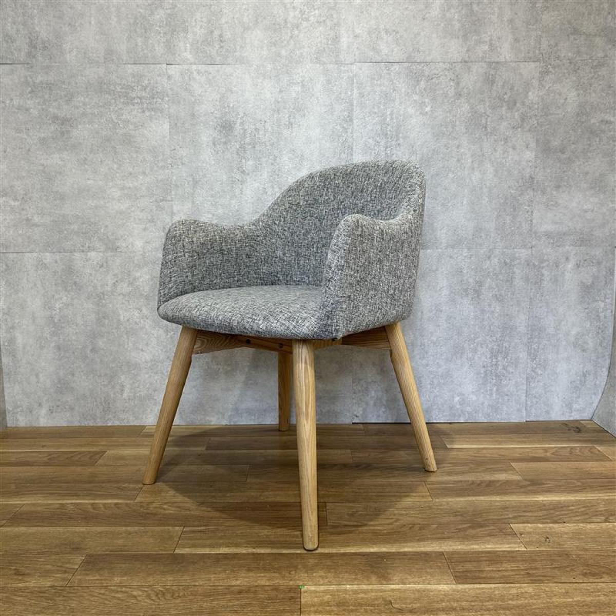 【西】　【デザイナーズチェア】【グレー】【ミーティングチェア】【低いチェア】【低い椅子】【福岡オフィス家具】【福岡中古家具】【中古事務什器】【中古チェア】【中古椅子】
                        その他シリーズ
                                    中古
            