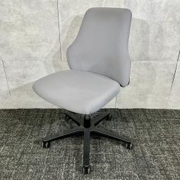 【最大10脚揃います！！】◆コクヨ/グーフォ　グレー　肘無し　ローバック　博多　天神　オフィスバスターズ　中古　九州最大級