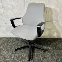 【コンパクトな肘付きチェア】◆コクヨ/グーフォ　グレー　肘付き　ローバック　博多　天神　オフィスバスターズ　中古　九州最大級