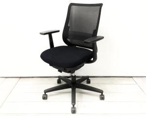 数がそろう！【ブラックメッシュチェアが入荷しました！】/オススメ(おすすめ) /人気商品【弊社使用欄：】■ブラック　メッシュ　 肘付き（固定肘）　スタンダードバック/コクヨ/ミトラ