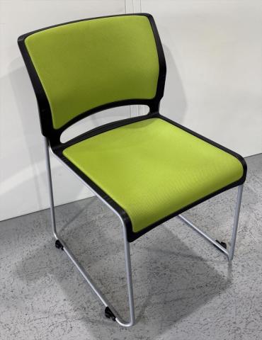 オカムラ（okamura） スタッキングチェア 一覧 - 中古オフィス