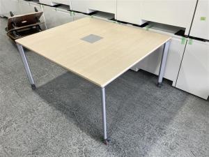 【倉庫在庫品】【10台大量入荷】コクヨ製　ワークソートシリーズ　ワークテーブル！！オフィスバスターズ　梅田本店