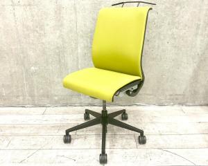 【在庫入替セール品】【あなたの座るを考える！ワイヤー構造が体を支える、有名海外メーカー製の定番！座り心地抜群の人気チェア！】■スチールケース（Steelcase）　シンク（think）チェア　肘無し　ハイバック　■クロスバックタイプ　■ハンガー付　■グリーン 【弊社使用欄：A00999368】【KN】