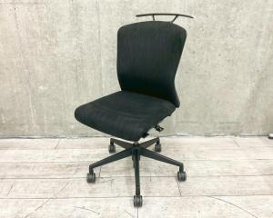 【在庫入替セール品】【高いデザイン性と性能！ワンランク上の座り心地を！】■ウチダ(UCHIDA)製　エルフィチェア　肘無　ハイバック　■ブラック　■ハンガー付　【弊社使用欄：A01013795 K】