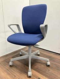 【在庫入替セール品！】人気/定番/事務用チェア　　オカムラ（okamura）　　スラート（sulato）　ハイバック肘付き　　デザインアーム (固定肘)　　ミディアムブルー