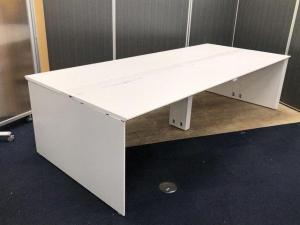 【関西/関東倉庫在庫　在庫確認が必要となります】ウチダ製　アルセナシリーズ　ホワイト天板　大人気商品！　4名～6名様用　W3600サイズ　フリーアドレスデスク！！ オフィスバスターズ心斎橋店